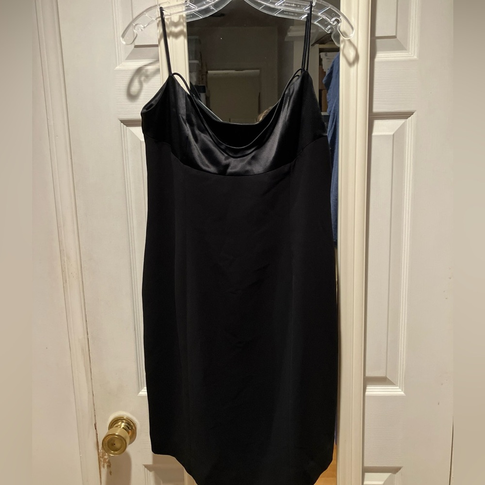 Jones New York Size 12 Black Sleeveless Cocktail Dress w/Spaghetti Straps.